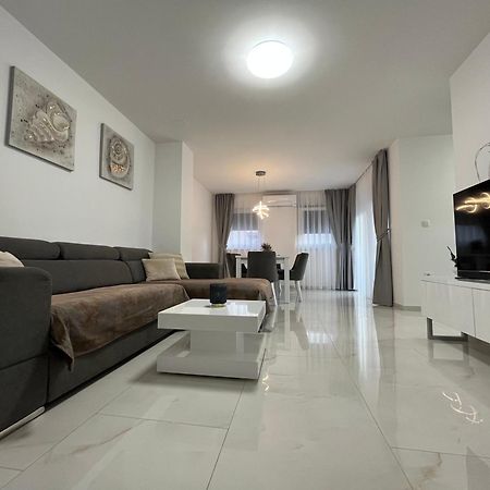 Apartments Ivana Светі Филип-і-Яков Екстер'єр фото