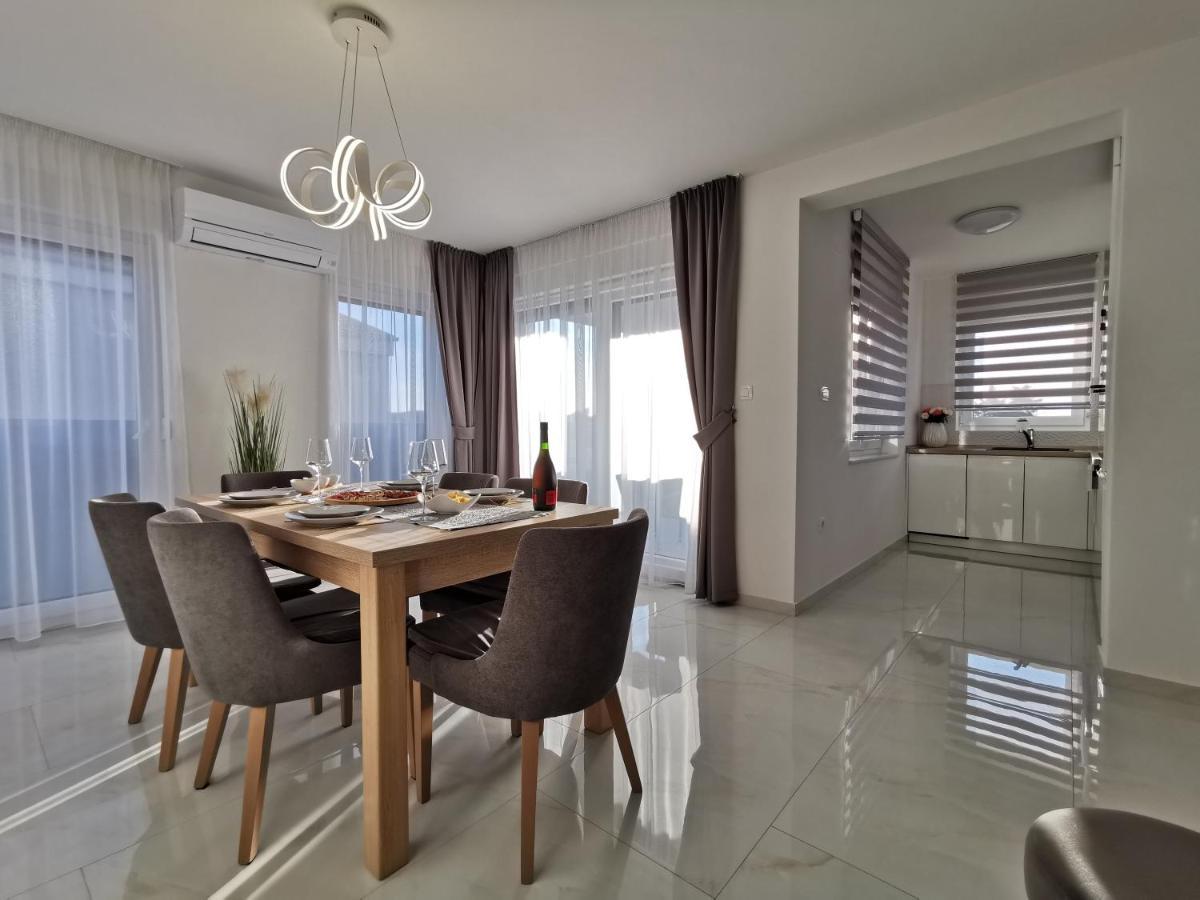 Apartments Ivana Светі Филип-і-Яков Екстер'єр фото