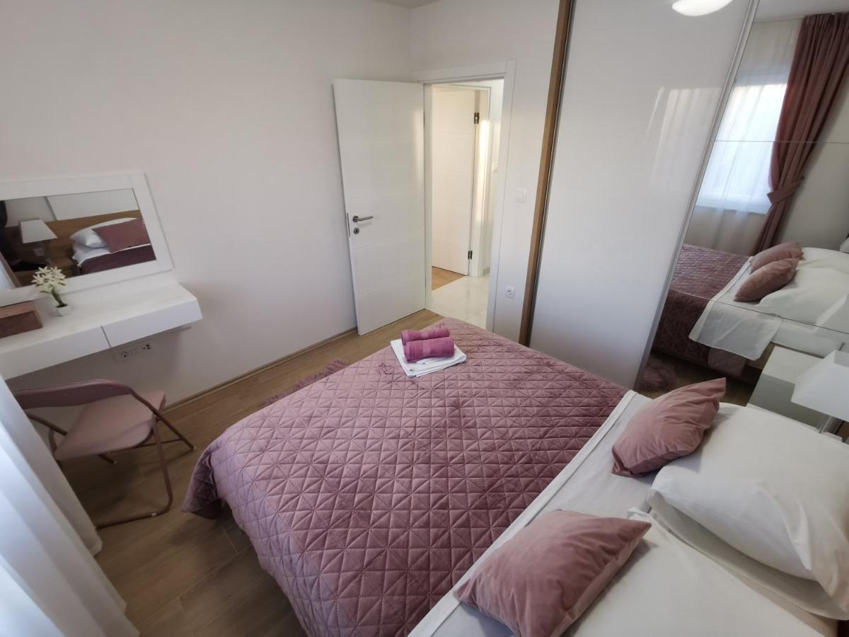 Apartments Ivana Светі Филип-і-Яков Екстер'єр фото