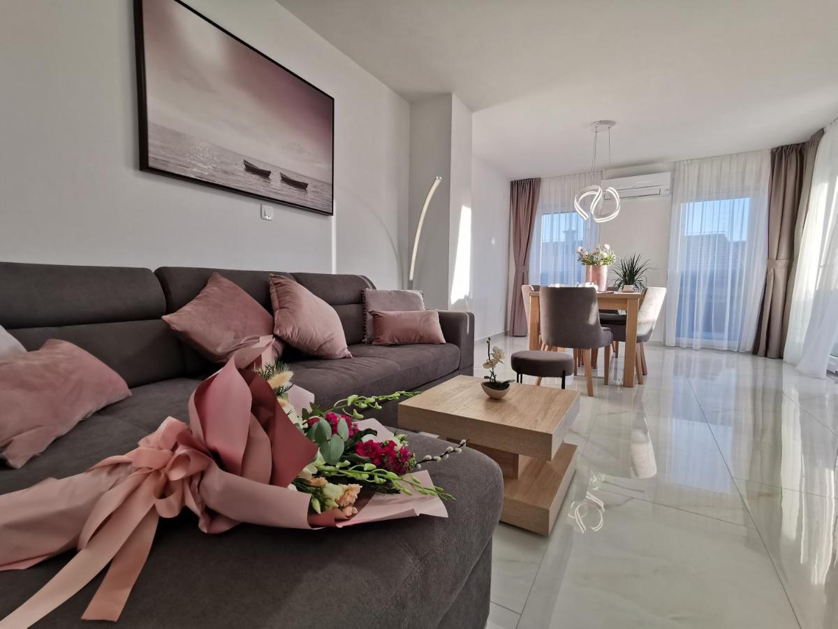 Apartments Ivana Светі Филип-і-Яков Екстер'єр фото