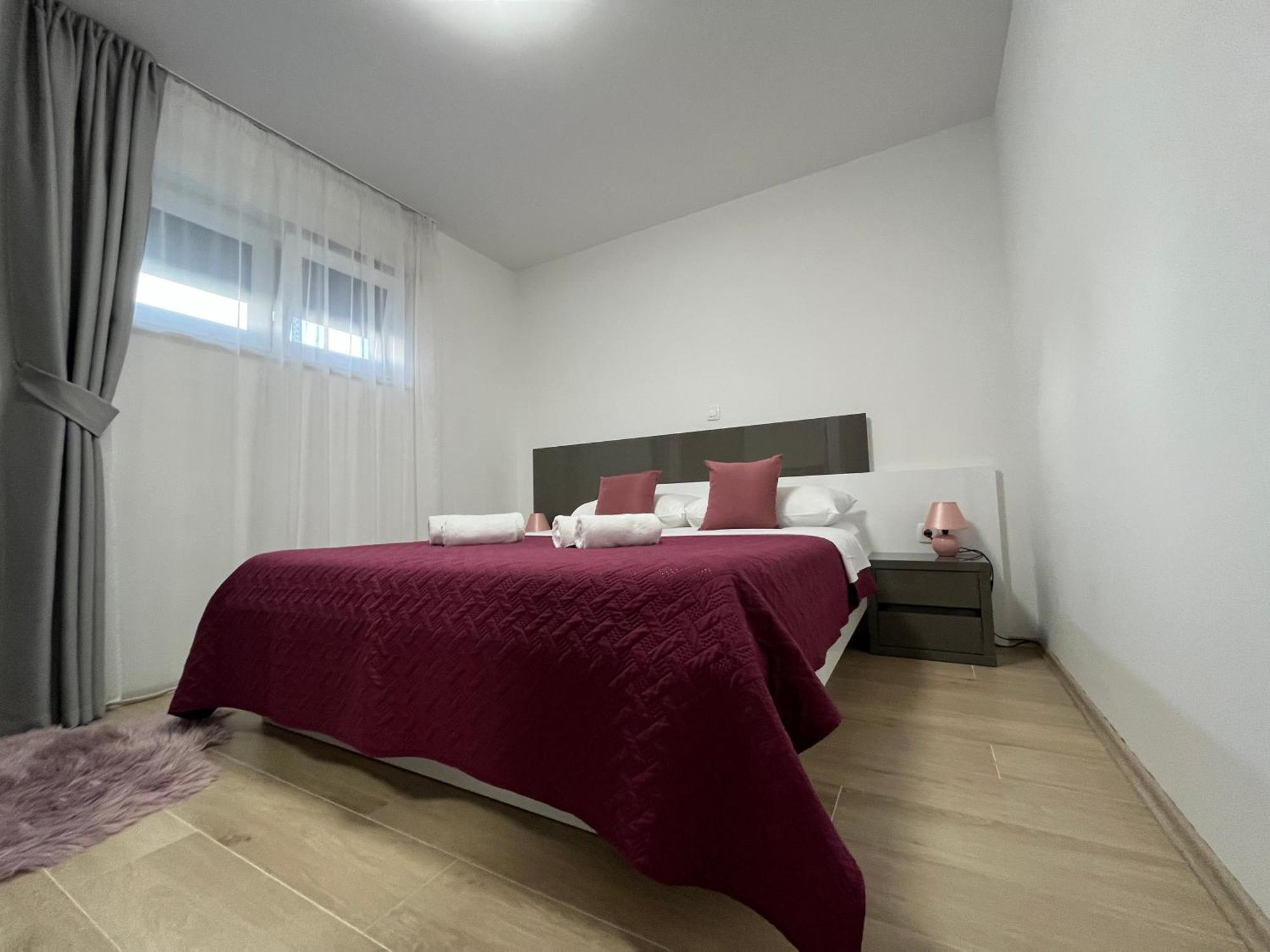 Apartments Ivana Светі Филип-і-Яков Номер фото