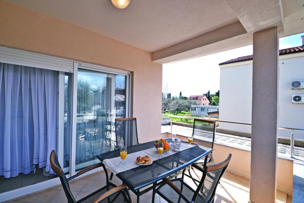 Apartments Ivana Светі Филип-і-Яков Екстер'єр фото