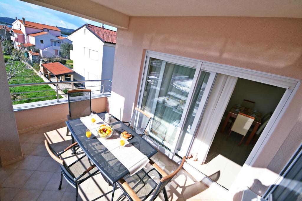 Apartments Ivana Светі Филип-і-Яков Екстер'єр фото