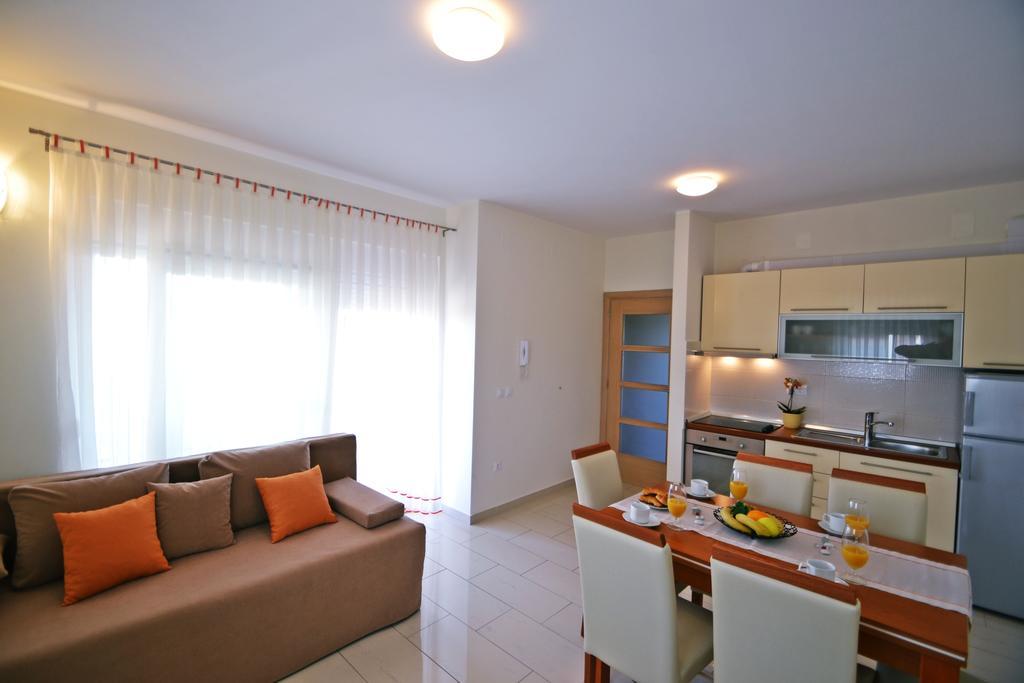 Apartments Ivana Светі Филип-і-Яков Екстер'єр фото
