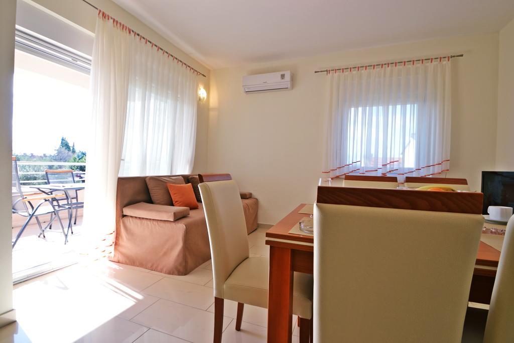 Apartments Ivana Светі Филип-і-Яков Екстер'єр фото