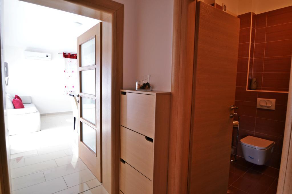 Apartments Ivana Светі Филип-і-Яков Екстер'єр фото