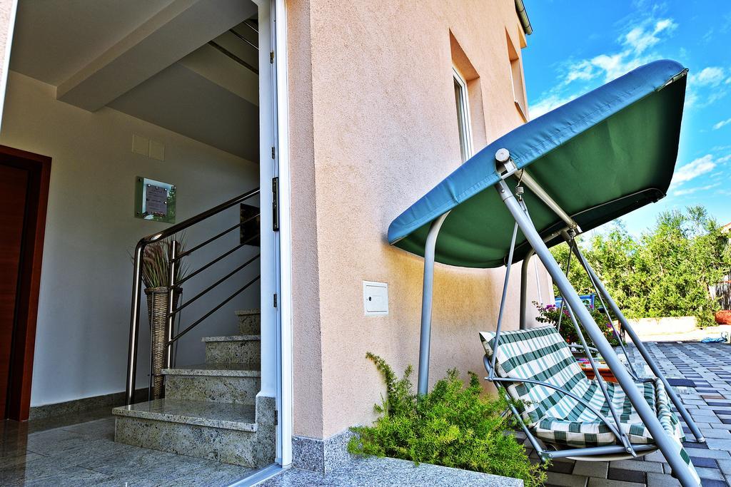 Apartments Ivana Светі Филип-і-Яков Екстер'єр фото