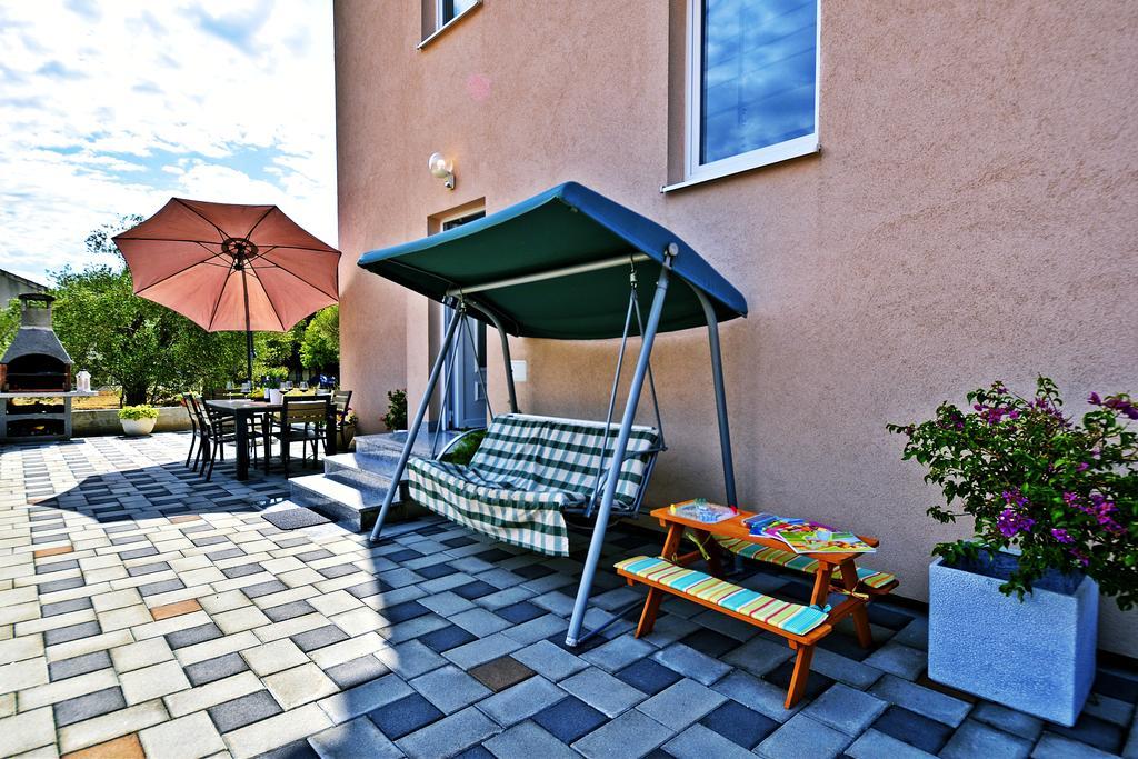 Apartments Ivana Светі Филип-і-Яков Екстер'єр фото